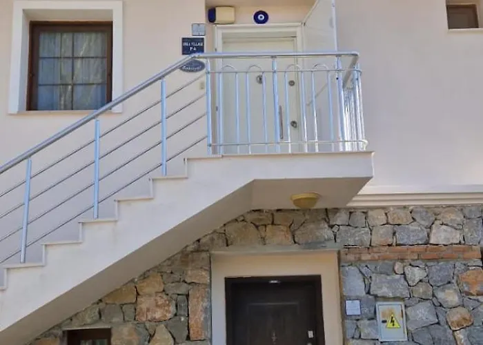 Village P4 Apartment *