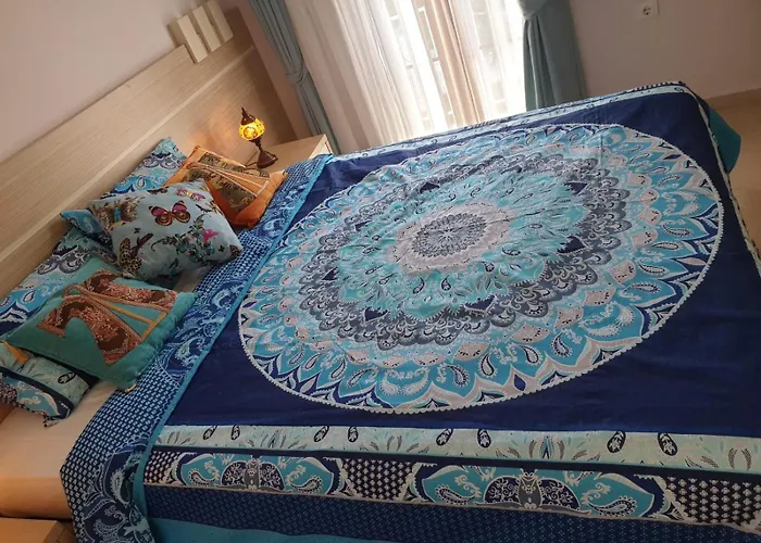 Village P4 Apartment *